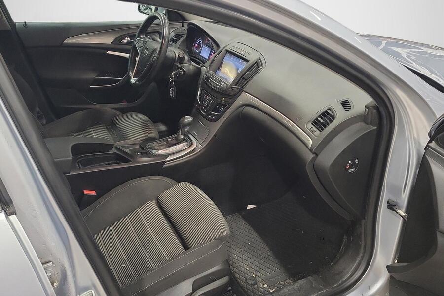 Opel Insignia vaihtoauto