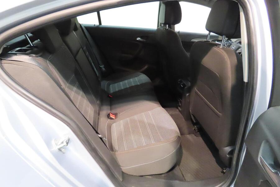 Opel Insignia vaihtoauto