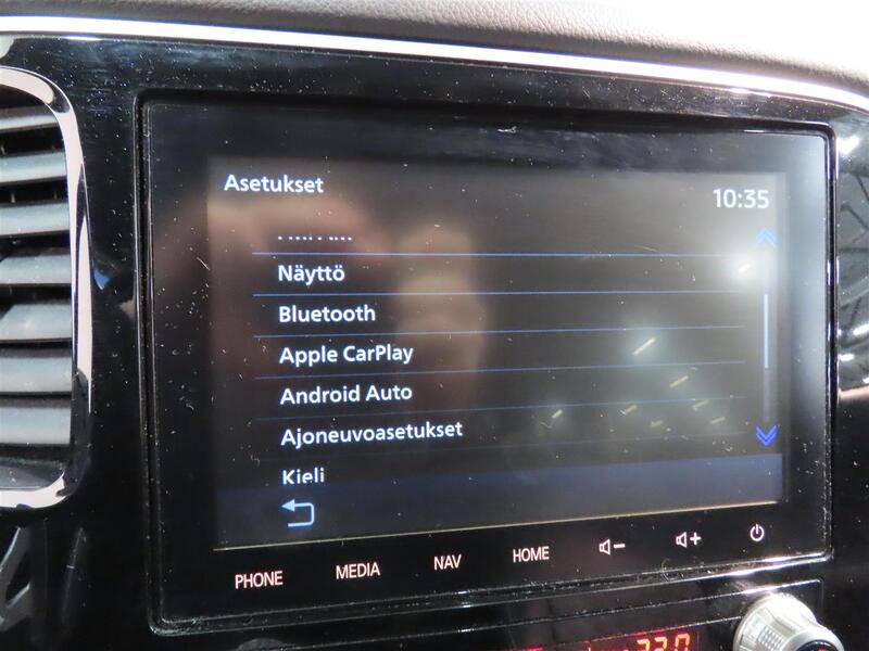 Mitsubishi Outlander PHEV vaihtoauto