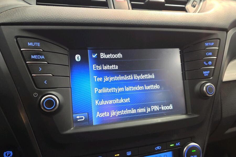 Toyota Avensis vaihtoauto