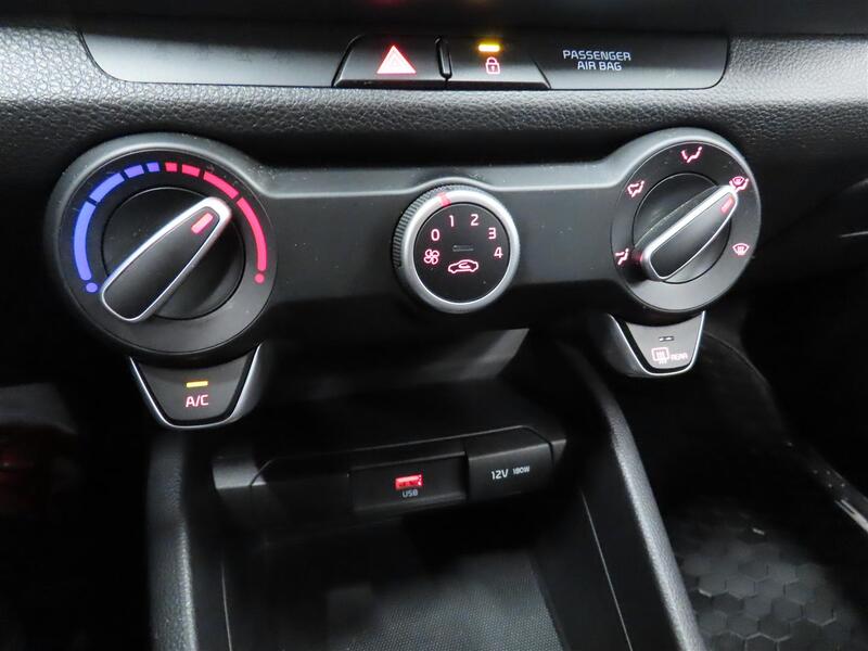 Kia Stonic vaihtoauto