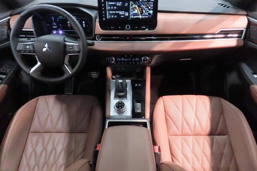 Mitsubishi Outlander vaihtoauto