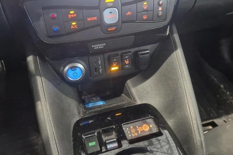 Nissan Leaf vaihtoauto