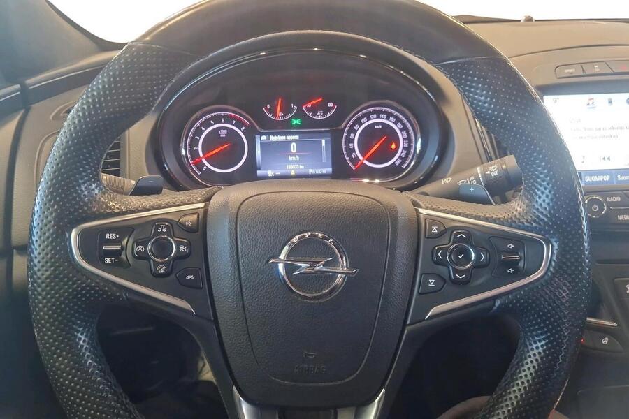 Opel Insignia vaihtoauto