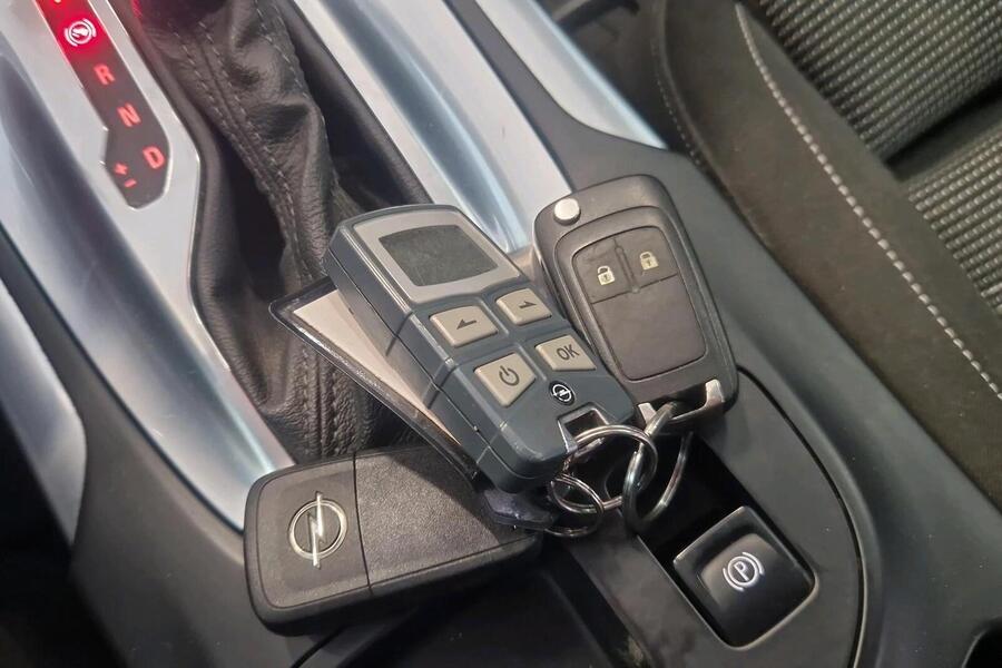 Opel Insignia vaihtoauto