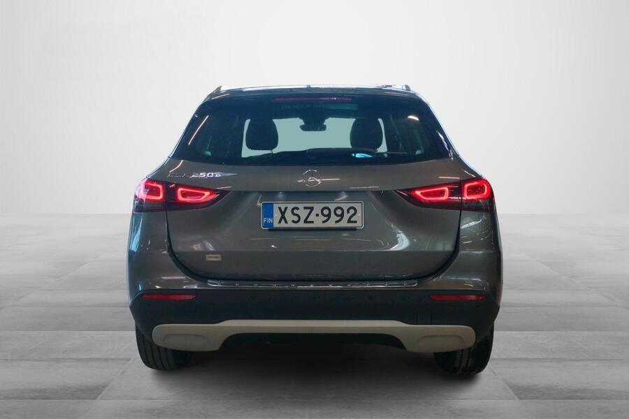 Mercedes-Benz GLA vaihtoauto
