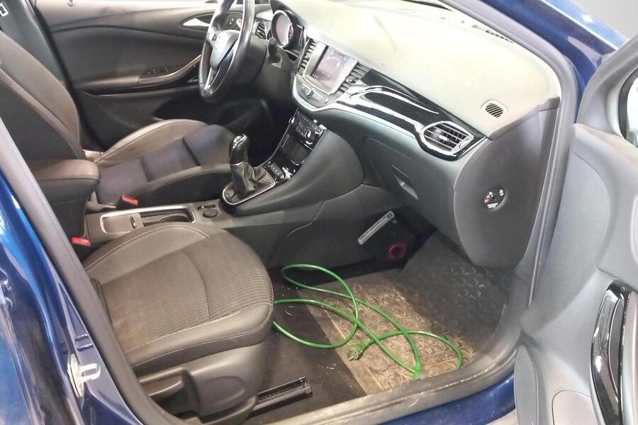 Opel Astra vaihtoauto