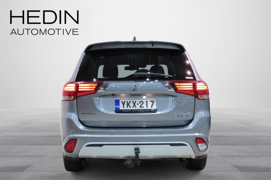 Mitsubishi Outlander PHEV vaihtoauto