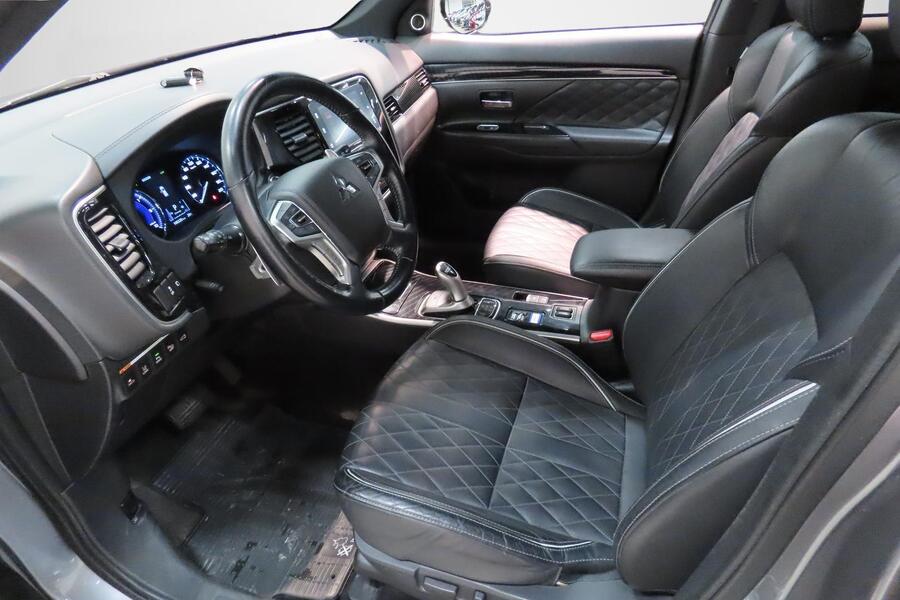 Mitsubishi Outlander PHEV vaihtoauto