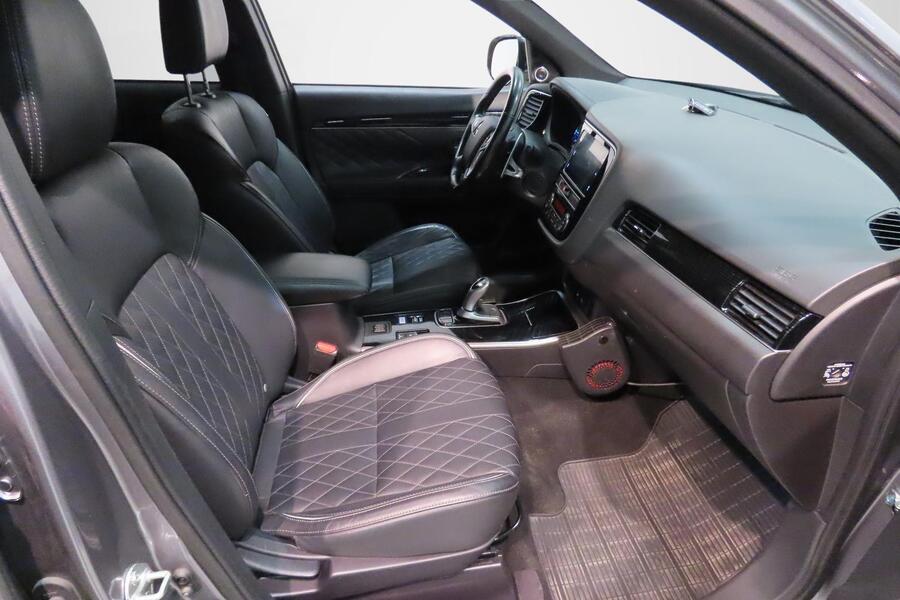 Mitsubishi Outlander PHEV vaihtoauto