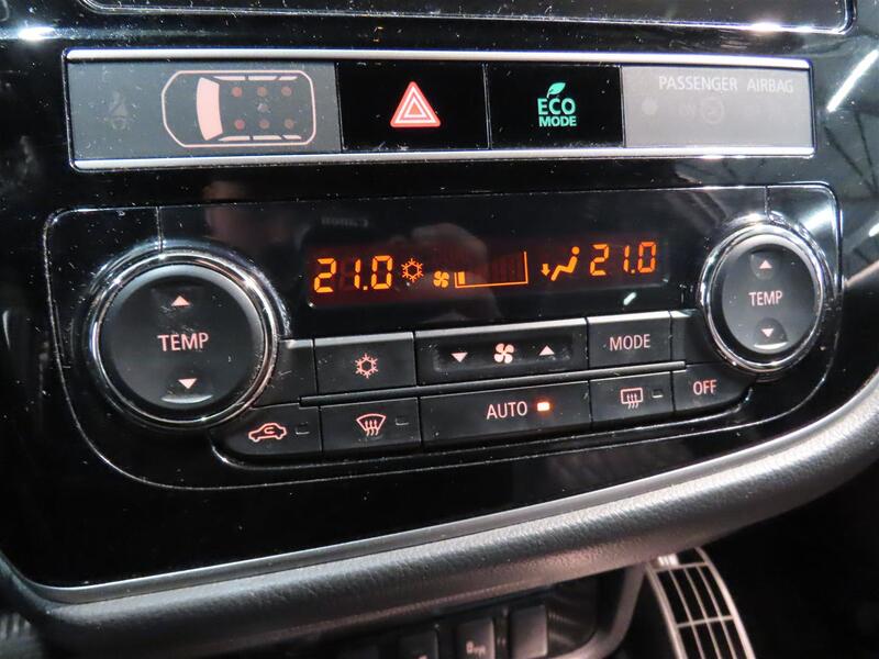 Mitsubishi Outlander PHEV vaihtoauto