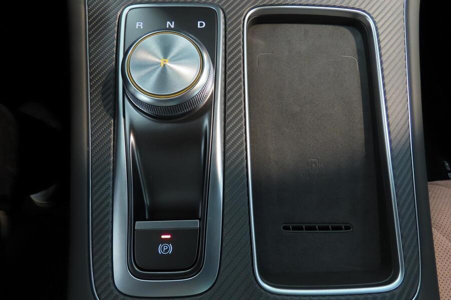 MG MGS6 EV vaihtoauto