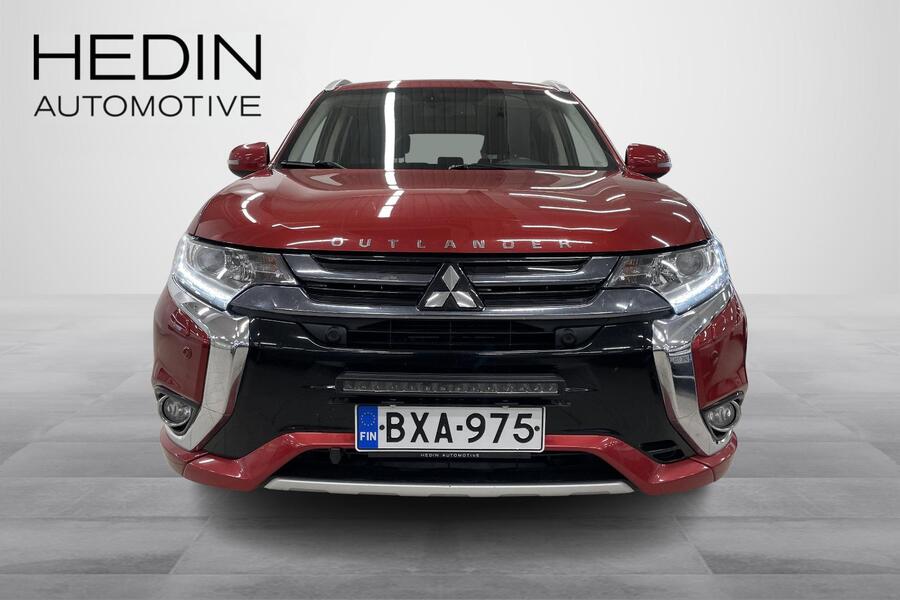Mitsubishi Outlander PHEV vaihtoauto