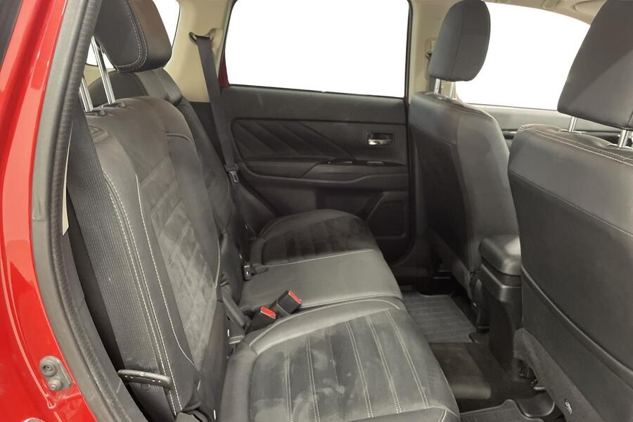 Mitsubishi Outlander PHEV vaihtoauto