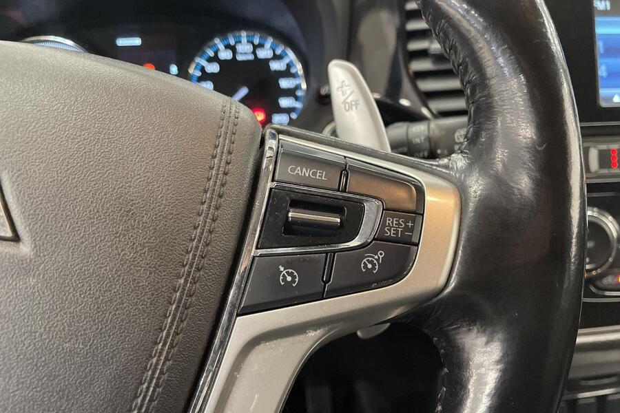 Mitsubishi Outlander PHEV vaihtoauto