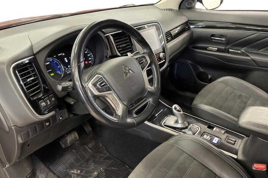 Mitsubishi Outlander PHEV vaihtoauto