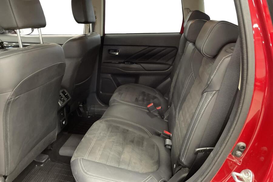 Mitsubishi Outlander PHEV vaihtoauto