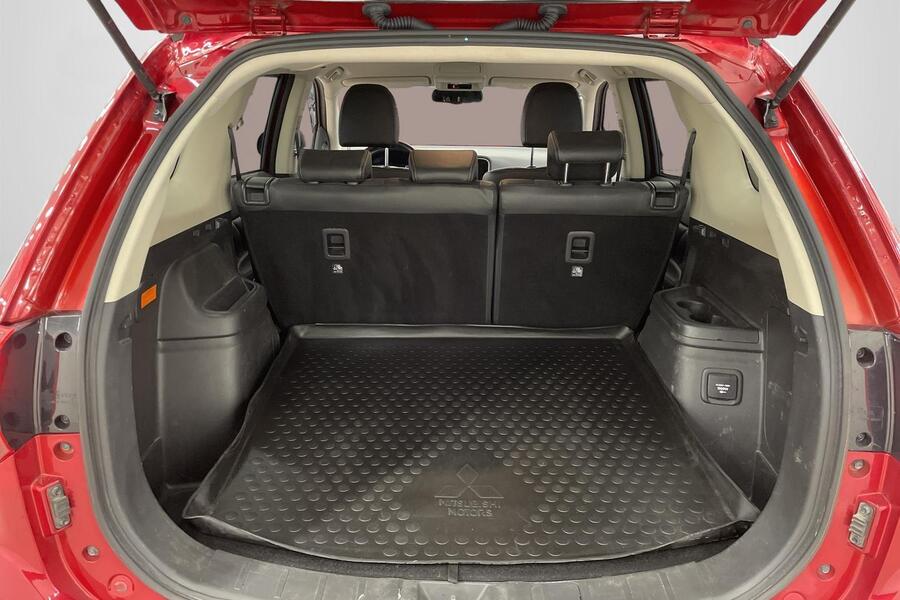 Mitsubishi Outlander PHEV vaihtoauto