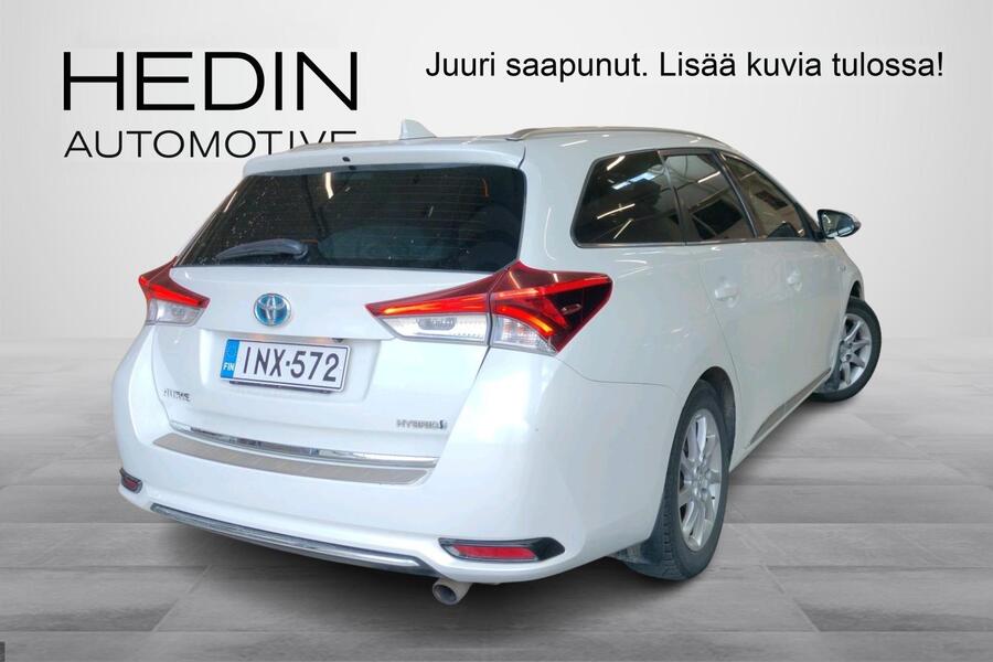 Toyota Auris vaihtoauto