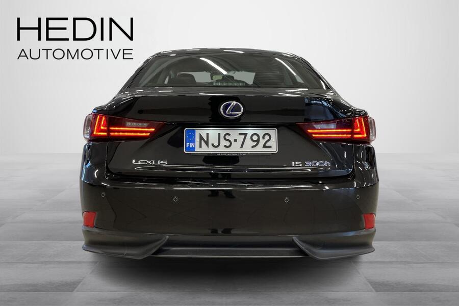 Lexus IS vaihtoauto