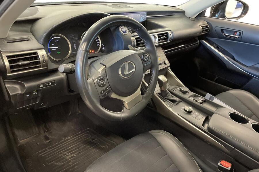 Lexus IS vaihtoauto