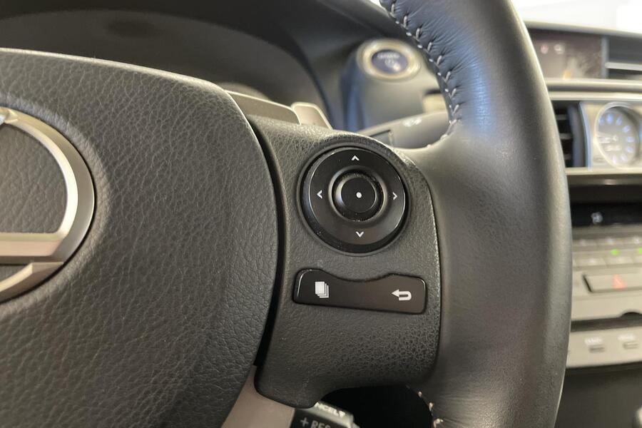 Lexus IS vaihtoauto