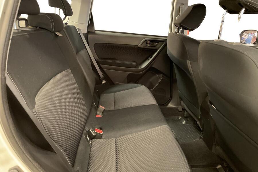 Subaru Forester vaihtoauto