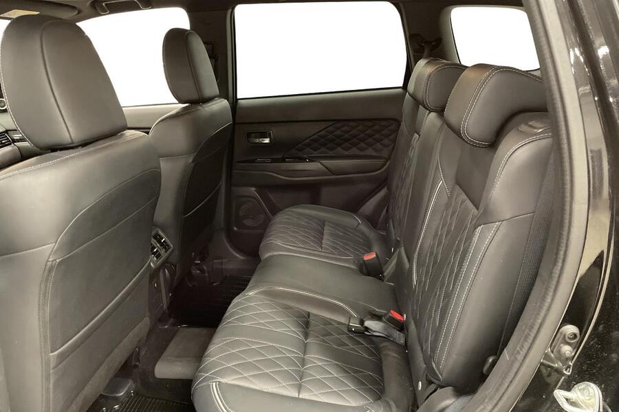 Mitsubishi Outlander PHEV vaihtoauto