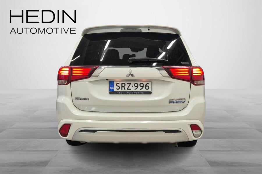 Mitsubishi Outlander PHEV vaihtoauto
