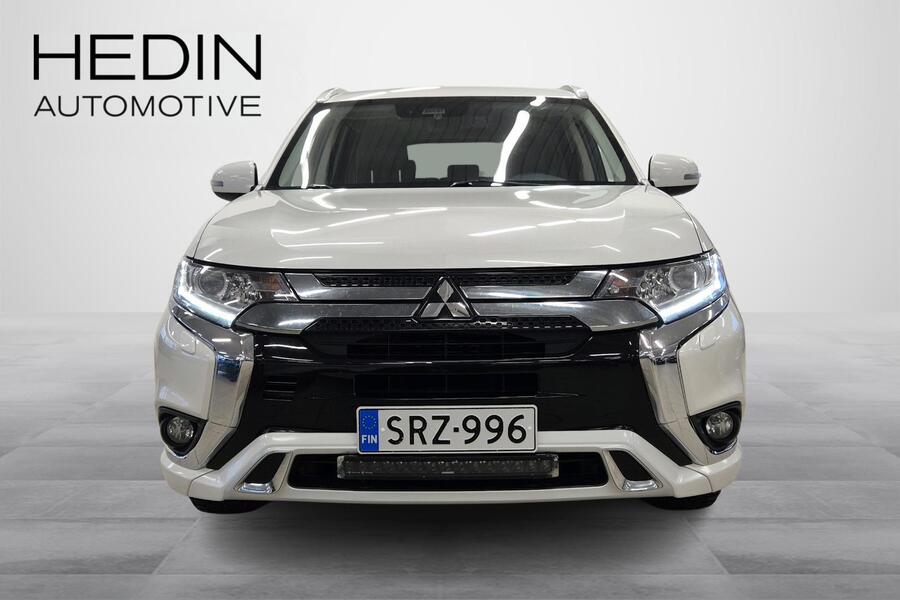 Mitsubishi Outlander PHEV vaihtoauto