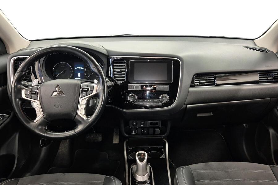 Mitsubishi Outlander PHEV vaihtoauto