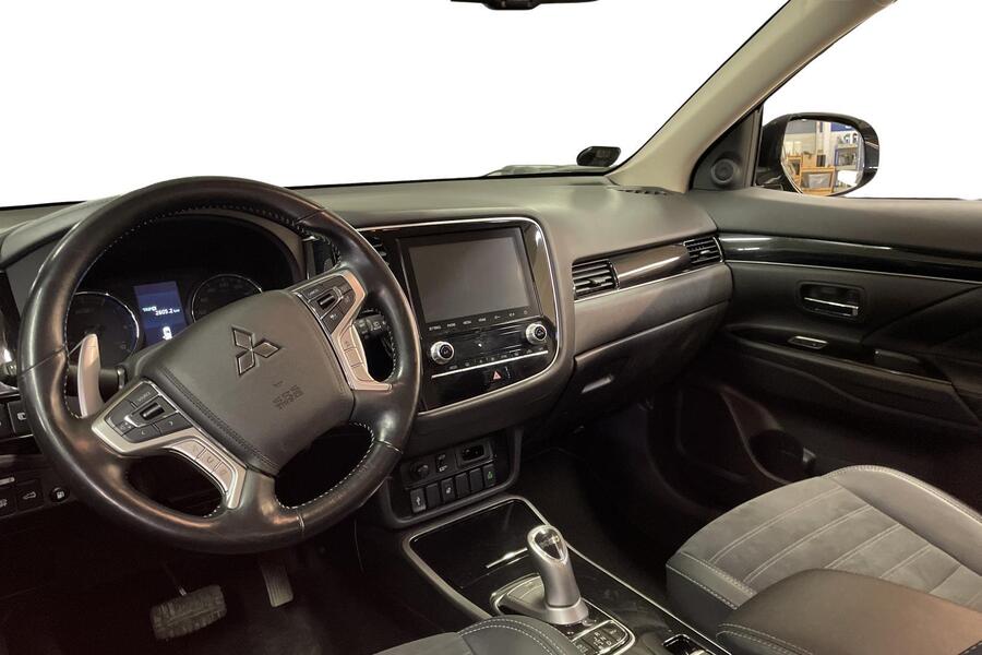 Mitsubishi Outlander PHEV vaihtoauto