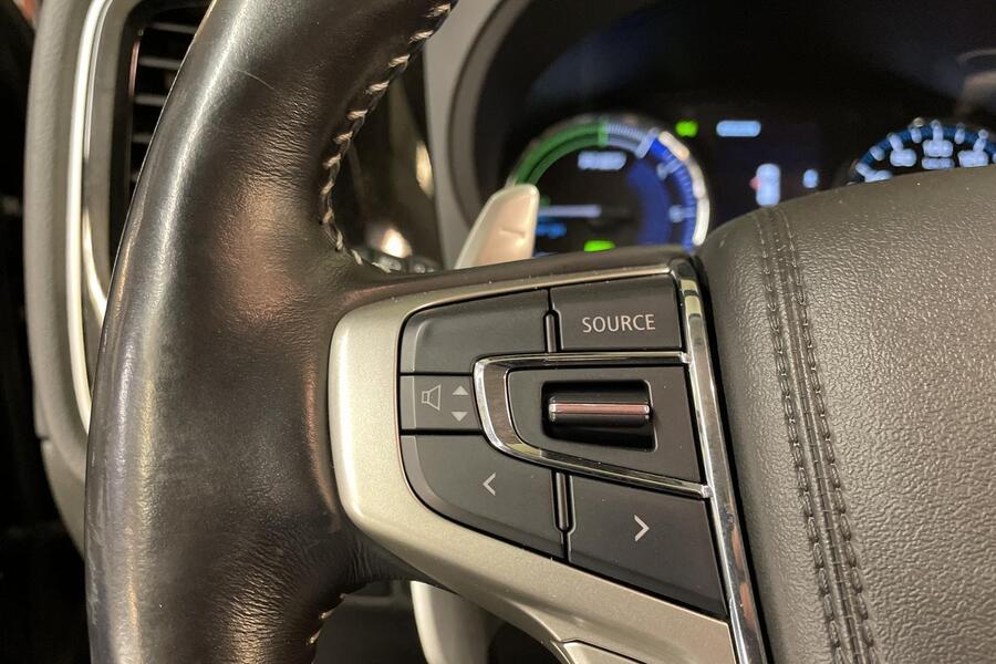 Mitsubishi Outlander PHEV vaihtoauto