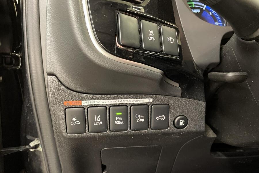 Mitsubishi Outlander PHEV vaihtoauto