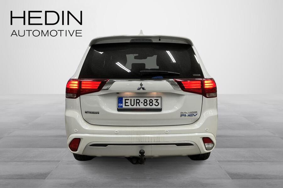 Mitsubishi Outlander PHEV vaihtoauto