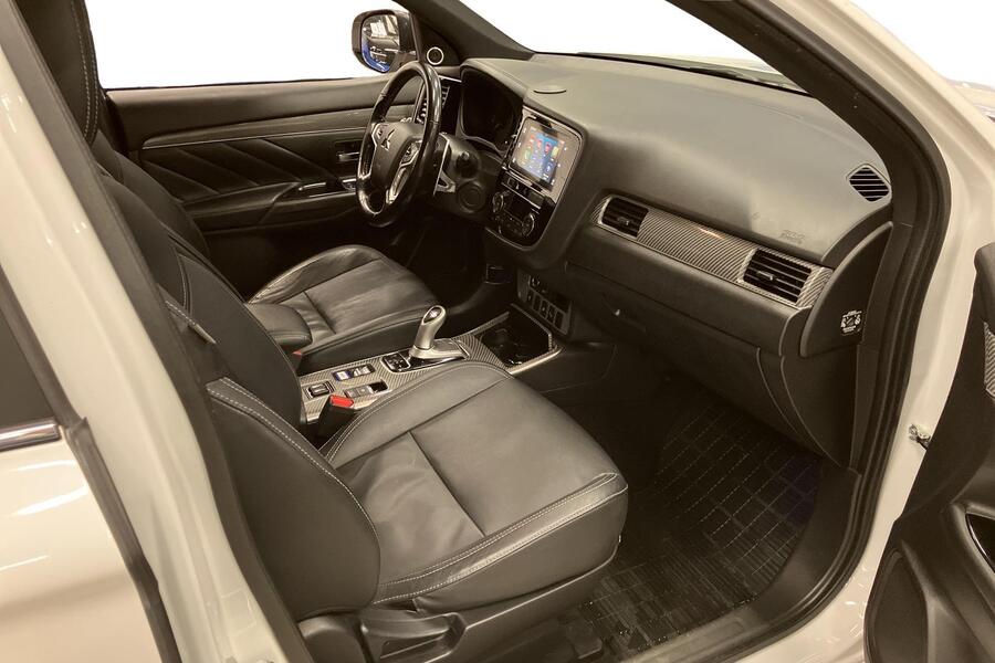Mitsubishi Outlander PHEV vaihtoauto