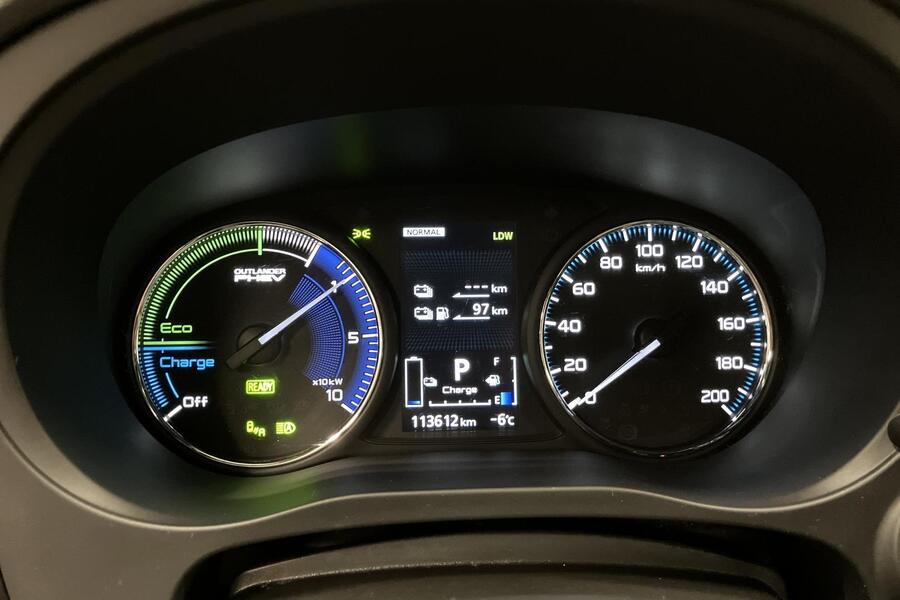 Mitsubishi Outlander PHEV vaihtoauto