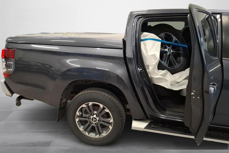 Mitsubishi L200 vaihtoauto