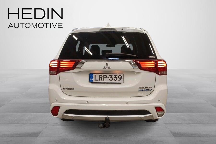 Mitsubishi Outlander PHEV vaihtoauto