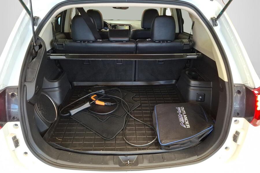 Mitsubishi Outlander PHEV vaihtoauto