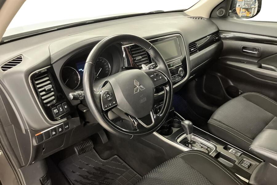 Mitsubishi Outlander vaihtoauto