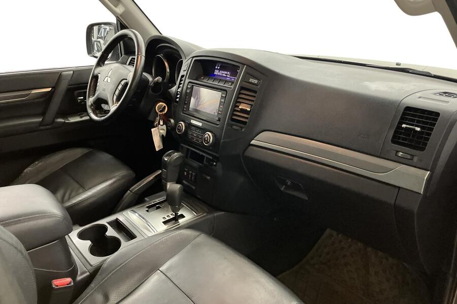 Mitsubishi Pajero vaihtoauto