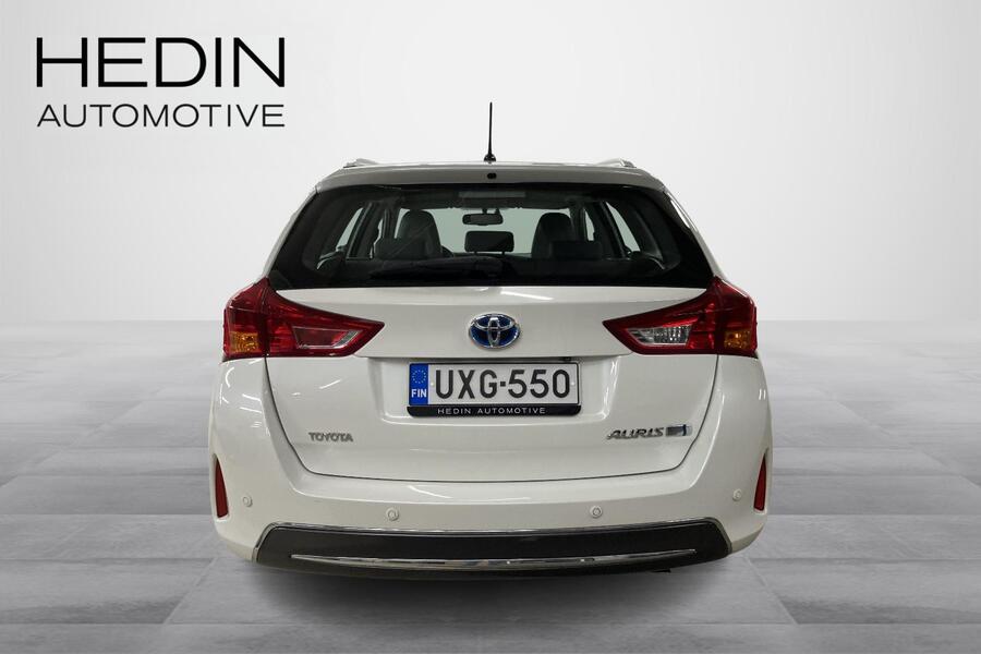 Toyota Auris vaihtoauto