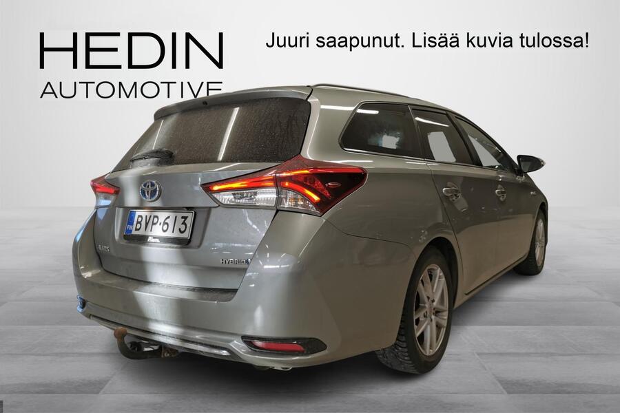 Toyota Auris vaihtoauto