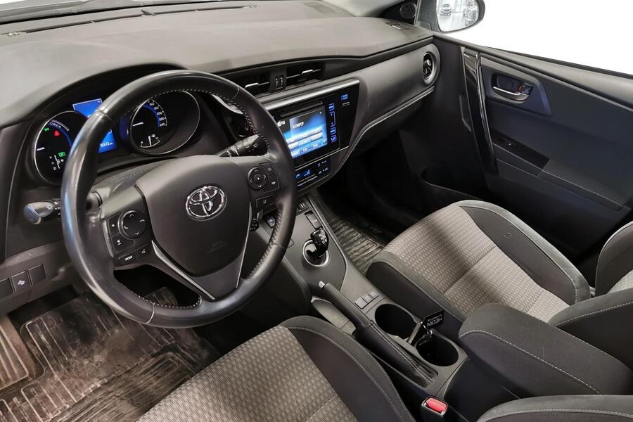 Toyota Auris vaihtoauto