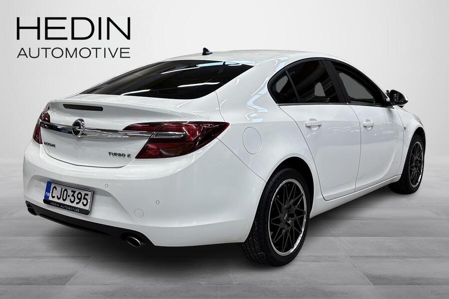 Opel Insignia vaihtoauto