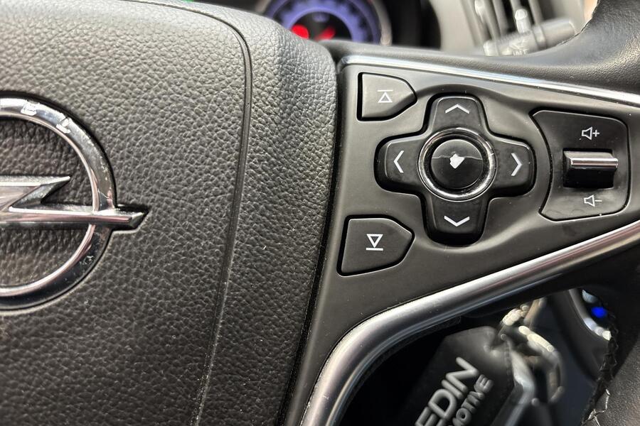 Opel Insignia vaihtoauto