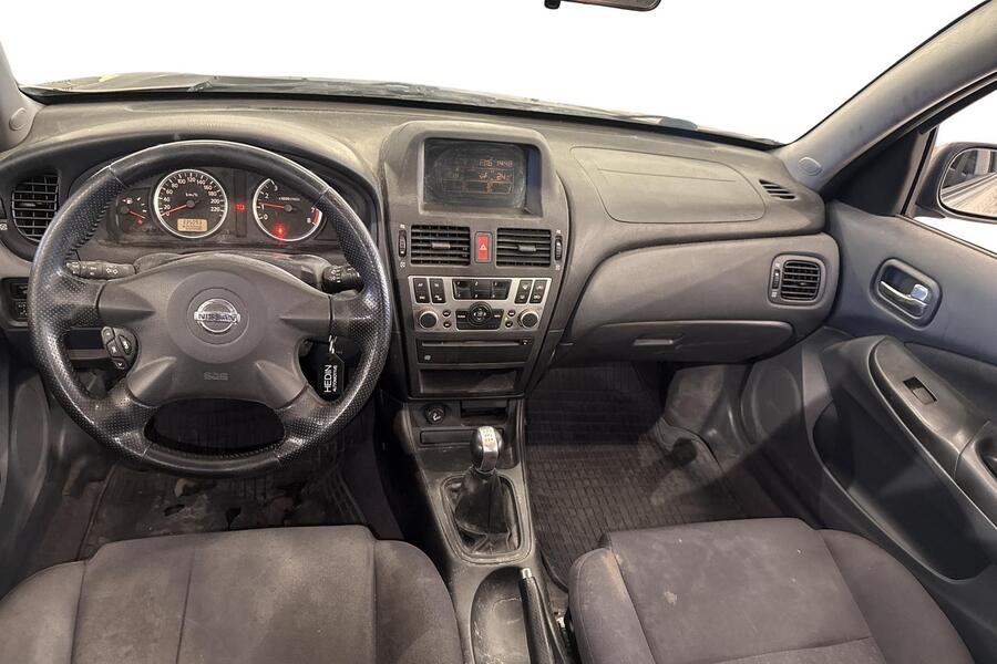 Nissan Almera vaihtoauto