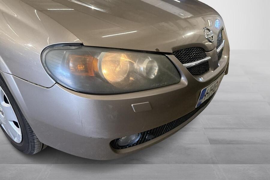 Nissan Almera vaihtoauto