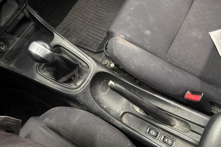 Nissan Almera vaihtoauto